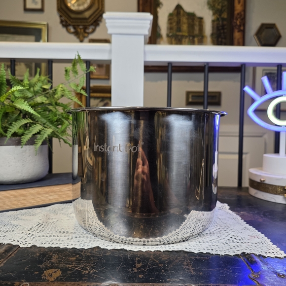 Instant Pot 8 Quart Stainless Steel Inner Cooking Pot Liner Genuine Replacement - Picture 1 of 8